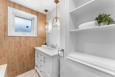 19 Vanderbrent Crescent, Toronto, ON M9R 3W9