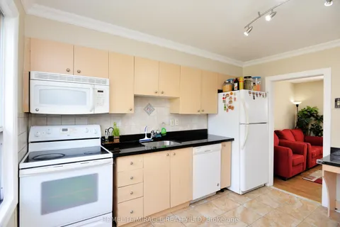7 Sophia Street, Brampton, ON L6V 1T8