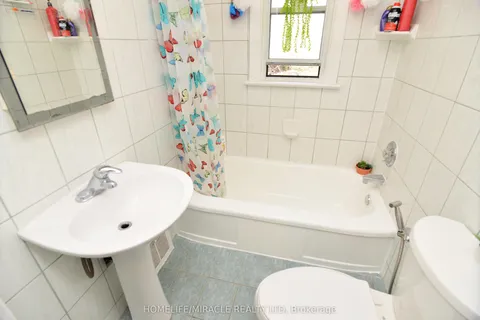 7 Sophia Street, Brampton, ON L6V 1T8