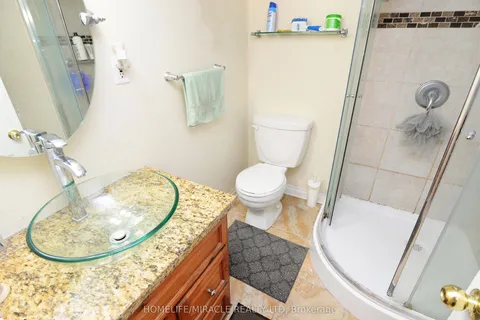 7 Sophia Street, Brampton, ON L6V 1T8