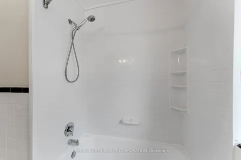 7 Golfwood Heights, Toronto, ON M9P 3L8