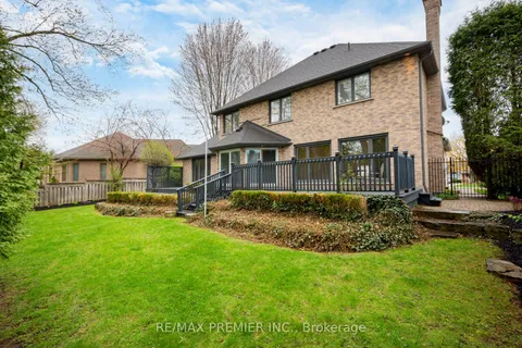 4011 Lantern Lane, Burlington, ON L7L 5Z2