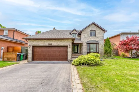 4196 Bridlepath Trail, Mississauga, ON L5L 3G1