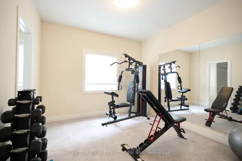 63 Merlin Street, Oakville, ON L6H 0Z4