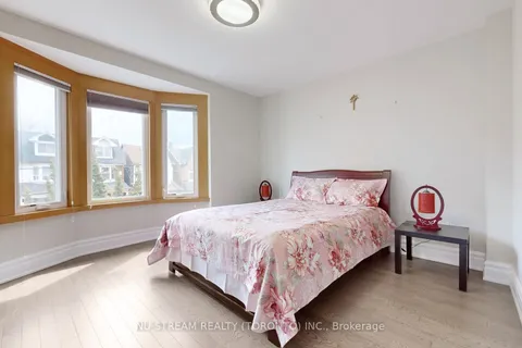 1040 Ossington Avenue, ON M6G 3V6