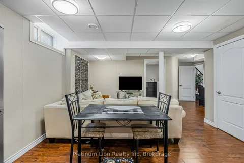 3308 Granite Gate, Burlington, ON L7M 0L7