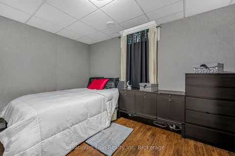 3308 Granite Gate, Burlington, ON L7M 0L7