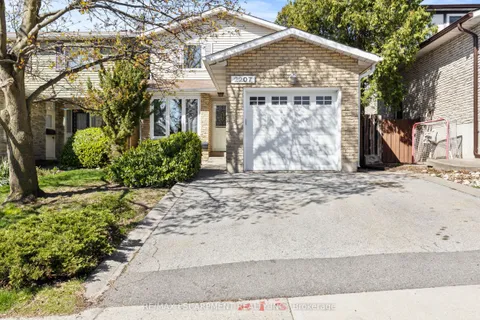 2207 Middlesmoor Crescent, Burlington, ON L7P 3X2