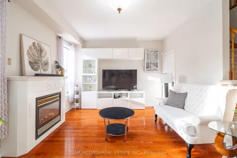 5562 Katy Gate, Mississauga, ON L5M 6M7
