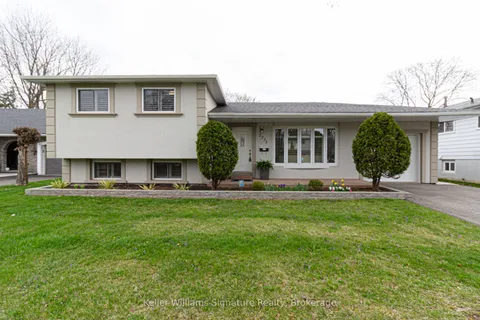 2231 Urwin Crescent, Oakville, ON L6L 2T3