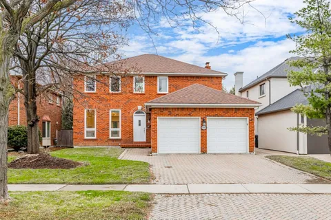4469 Beacon Lane, Mississauga, ON L5C 4K9