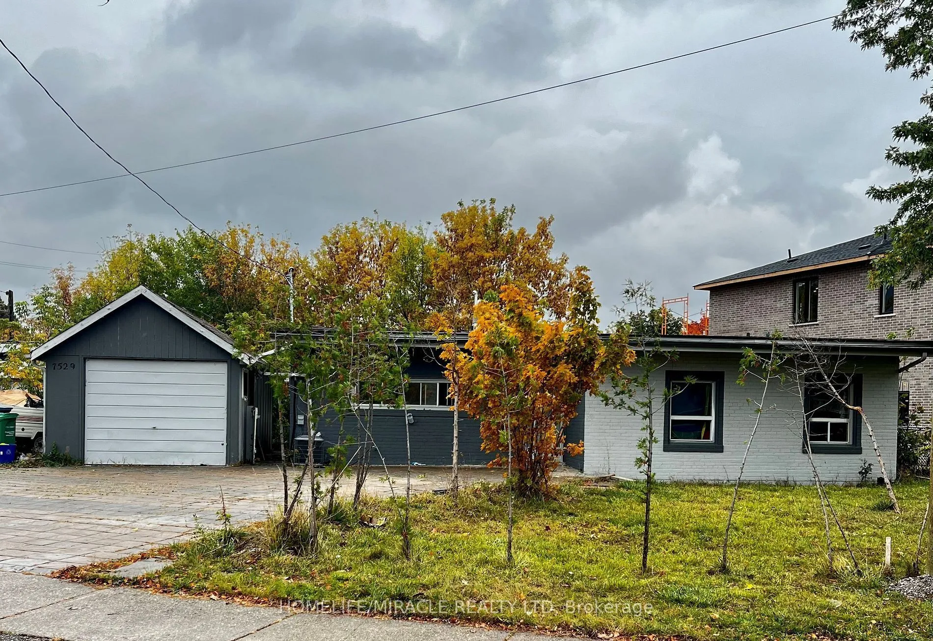 7529 Homeside Gardens, Mississauga, ON L4T 2A8