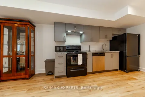 68 Twenty Fourth Street, Toronto, ON M8V 3N8