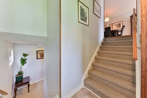 2420 Mainroyal Street, Mississauga, ON L5L 1C9