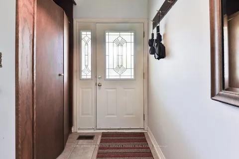 2420 Mainroyal Street, Mississauga, ON L5L 1C9