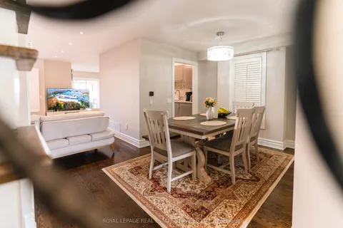 5129 Boardwalk Drive, Mississauga, ON L5R 3X7