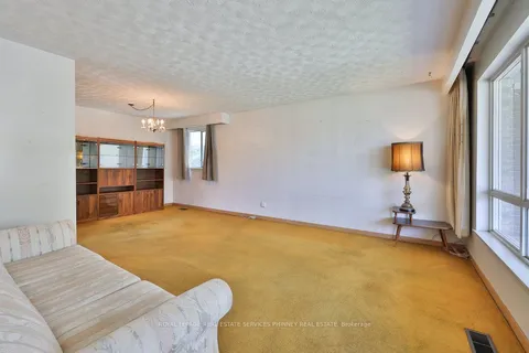 1608 Robillard Road, Mississauga, ON L5J 3K7