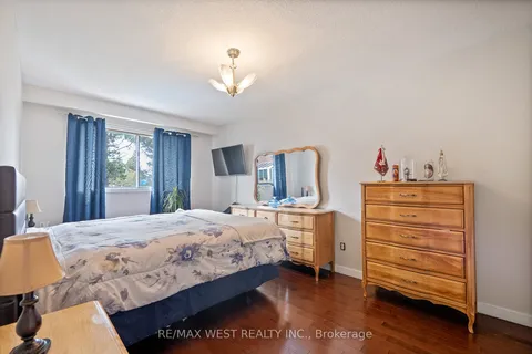 2429 Culver Way, Mississauga, ON L5B 2P8