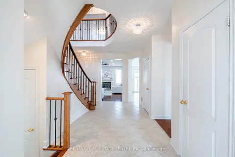 7 Prince Edward Boulevard, Brampton, ON L6P 2E1