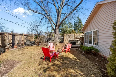 5373 Spruce Avenue, Burlington, ON L7L 1N8
