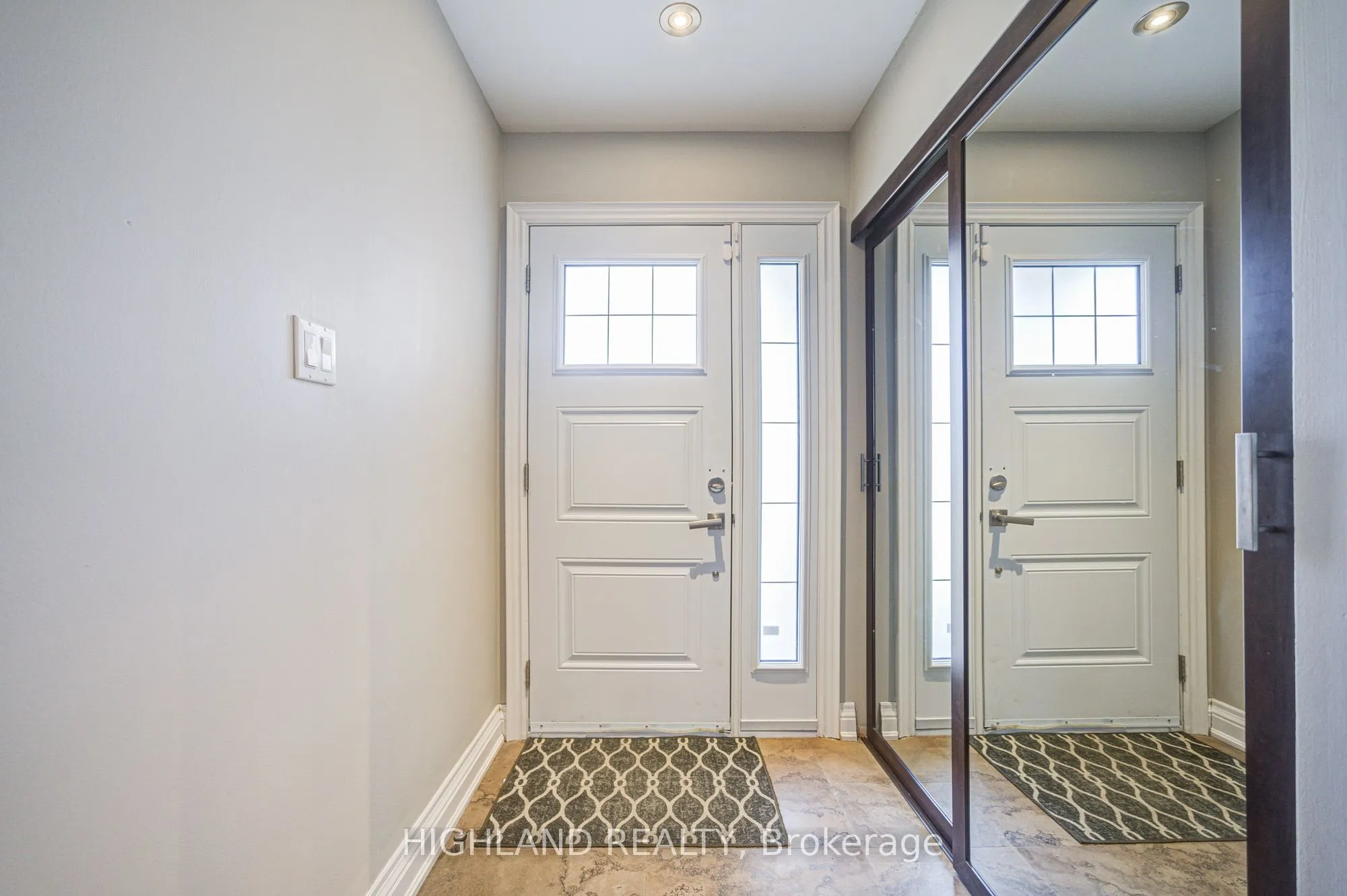 4196 Treetop Crescent, Mississauga, ON L5L 2L9