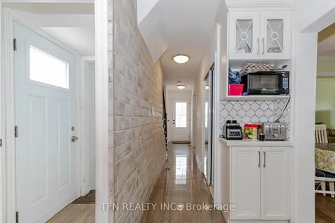 11 Glenmore Crescent, Brampton, ON L6S 1H9