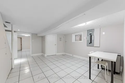 1113 Dufferin Street, Toronto, ON M6H 4B5