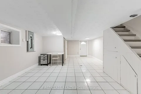1113 Dufferin Street, Toronto, ON M6H 4B5