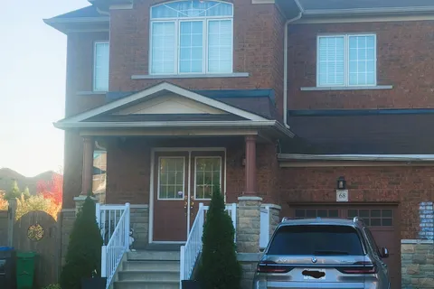 68 Delport Close, ON L6P 1V2