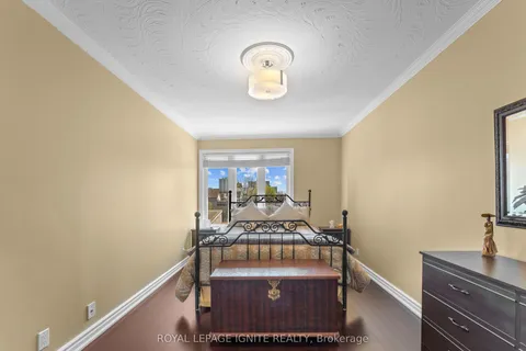59 Shanly Street, Toronto, ON M6H 1S4