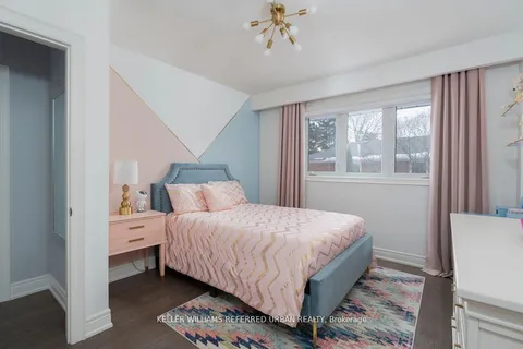1 Rowse Crescent, Toronto, ON M9P 3L4