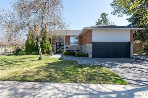 1 Rowse Crescent, Toronto, ON M9P 3L4
