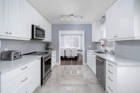 1 Rowse Crescent, Toronto, ON M9P 3L4