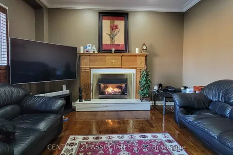 2031 Eckland Court, Mississauga, ON L5L 5W5
