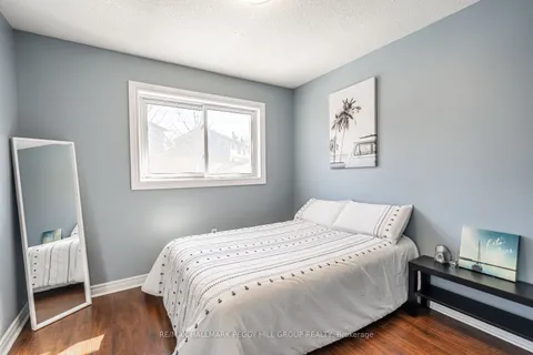 8 Rolling Hills Lane, Caledon, ON L7E 1T9