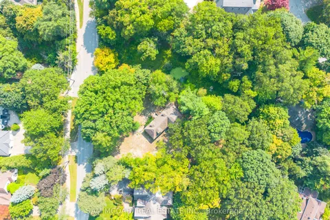 1322 Birchview Drive, Mississauga, ON L5H 3E4