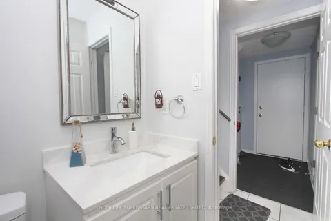 101 Beaconsfield Avenue, Brampton, ON L6Y 4R6