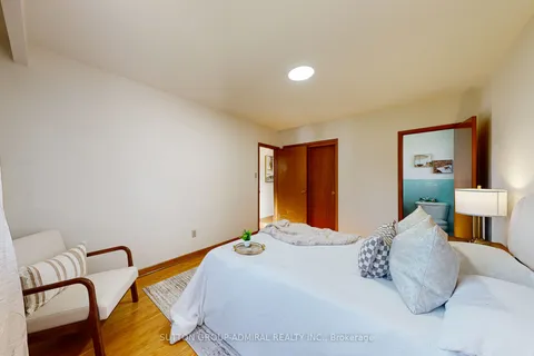 42 Swordbill Drive, Toronto, ON M9A 4V5