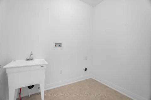 14 Aster Woods Drive, Caledon, ON L7C 4N8