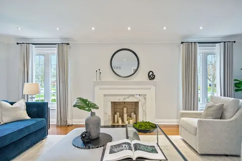 2072 Chippewa Trail, Mississauga, ON L5H 3V7