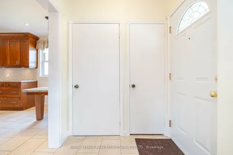 44 Maple Avenue, ON L5H 2S1