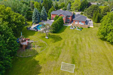 5 Coates Hill Court, Caledon, ON L7E 0N5