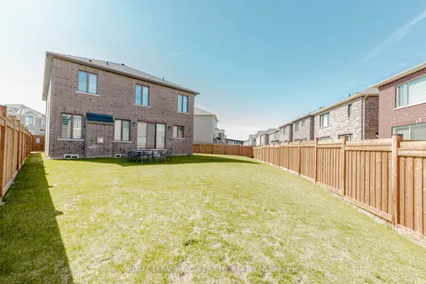 1371 Lobelia Crescent, Milton, ON L9E 1X1