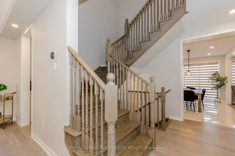 1371 Lobelia Crescent, Milton, ON L9E 1X1