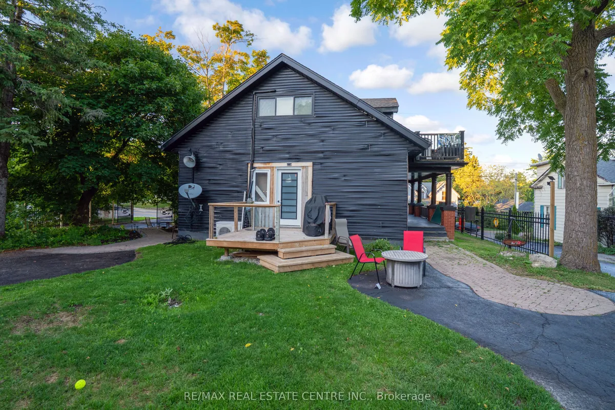 90 Main Street, ON L0P 1B0