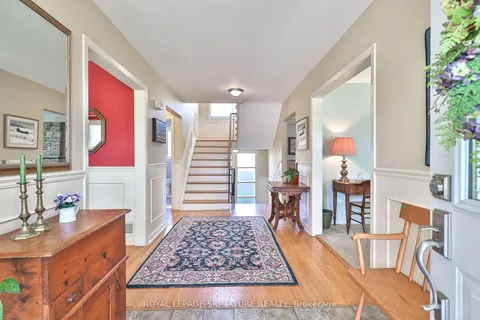 3545 Twinmaple Drive, Mississauga, ON L4Y 3P9