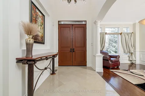 3168 Saddleworth Crescent, Oakville, ON L6M 0A8