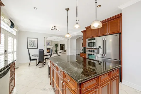 3168 Saddleworth Crescent, Oakville, ON L6M 0A8