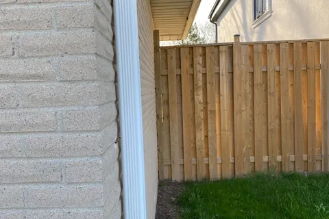 2593 Vineland Road, Mississauga, ON L5K 2A3