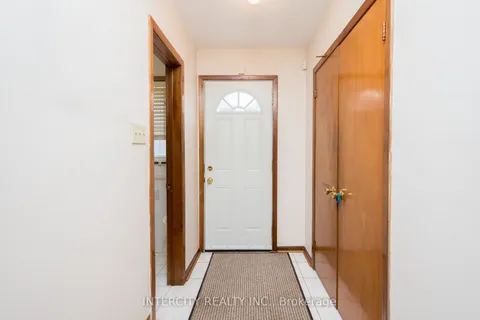 852 Glencairn Avenue, Toronto, ON M6B 2A5